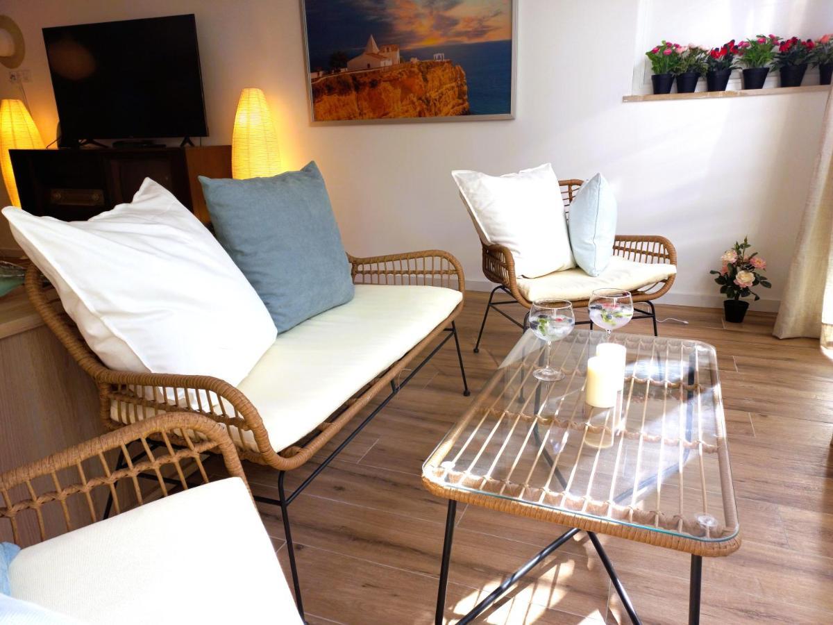 White Pearl Apartment Central Confy Spacious ลากอส ภายนอก รูปภาพ